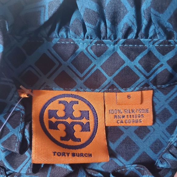 Tory Burch Blue Silk Sleeveless Top Half Button Up Lizzard Print NEW - Picture 4 of 5